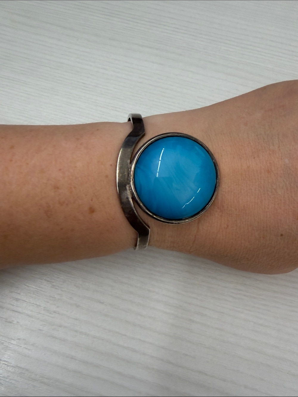 Unbranded Blue Fashion Wrist Cuff with Round Accent